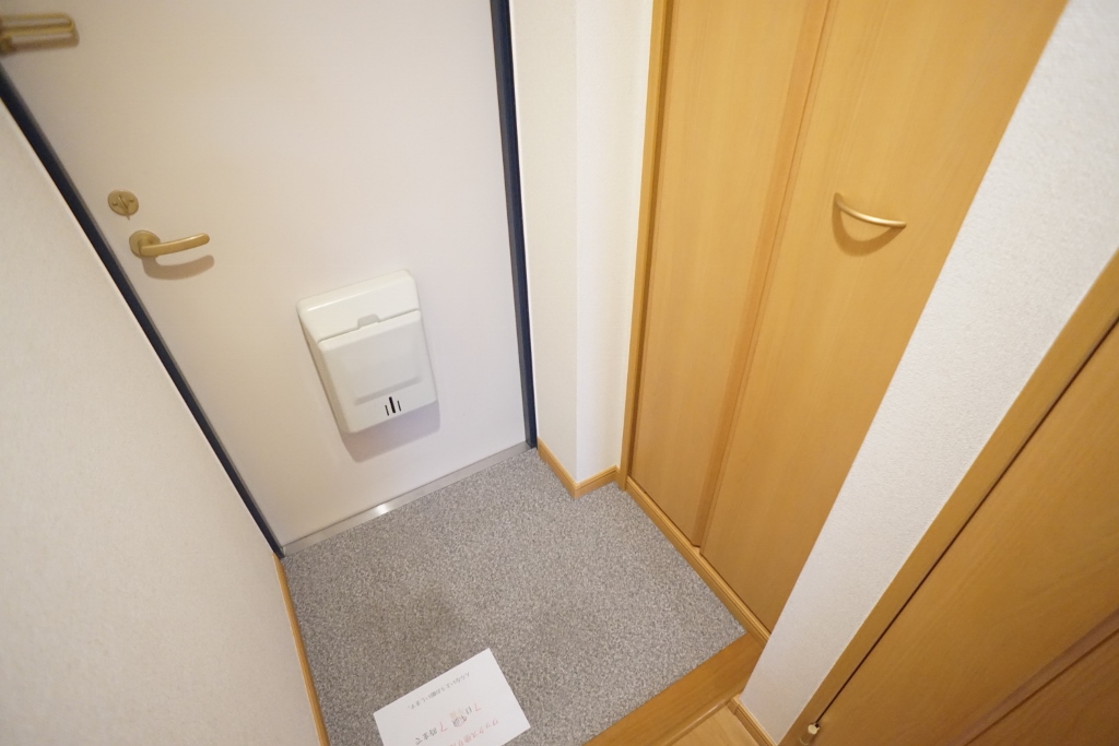 グレンツェントＹ・Ｎ 玄関