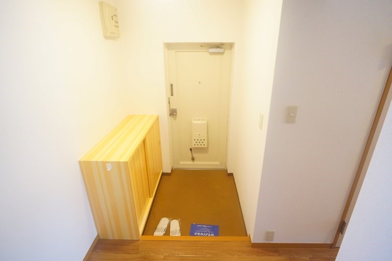 ソル・レヴェンテ学園前 玄関