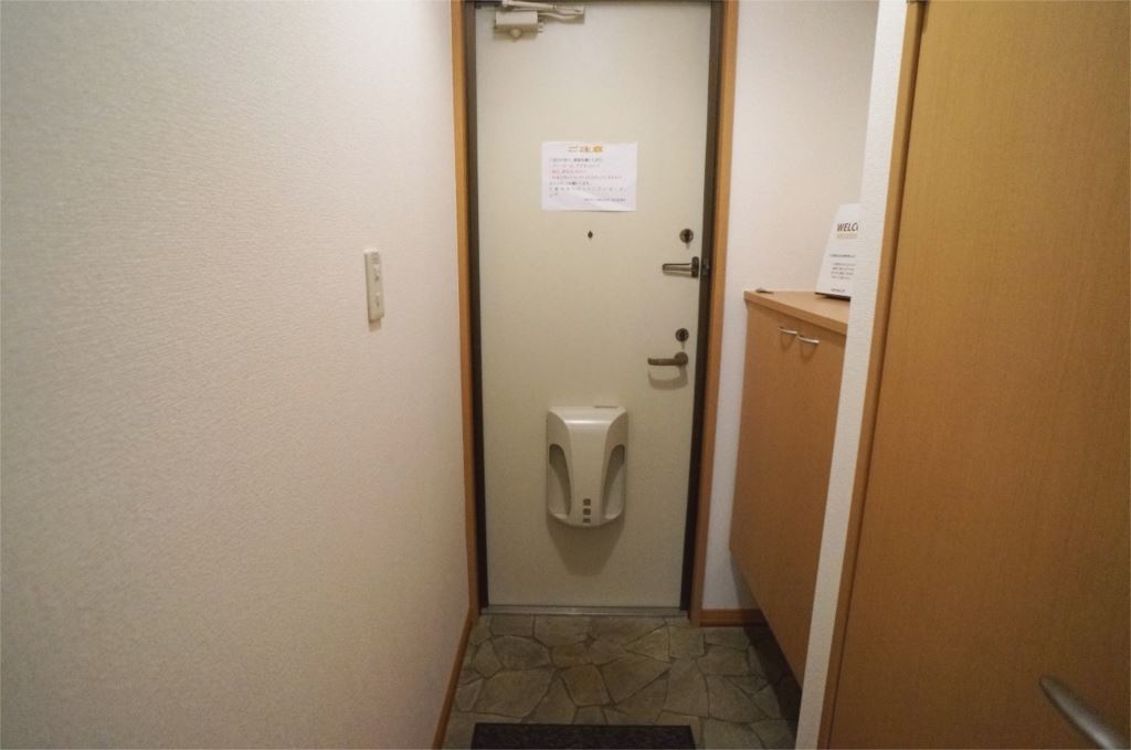 グランドゥール西大寺 玄関