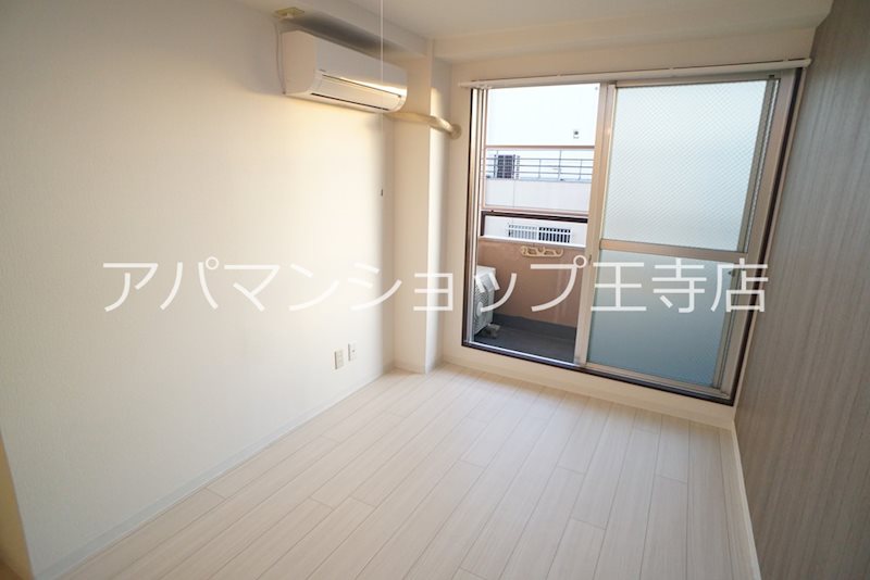 リヴェール王寺 リビング