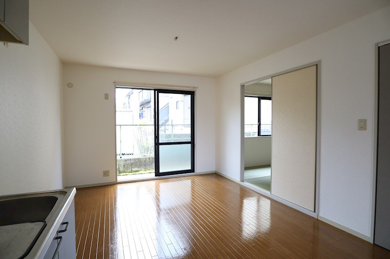 ラフィーネ當麻弐番館 リビング