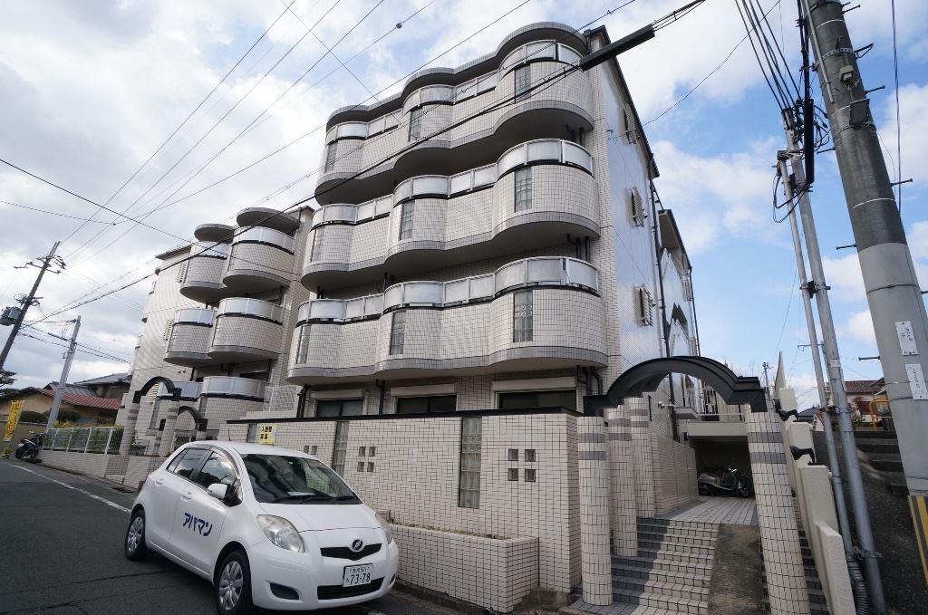 シティパレスあやめ池Ｐ-７ B02号室 外観