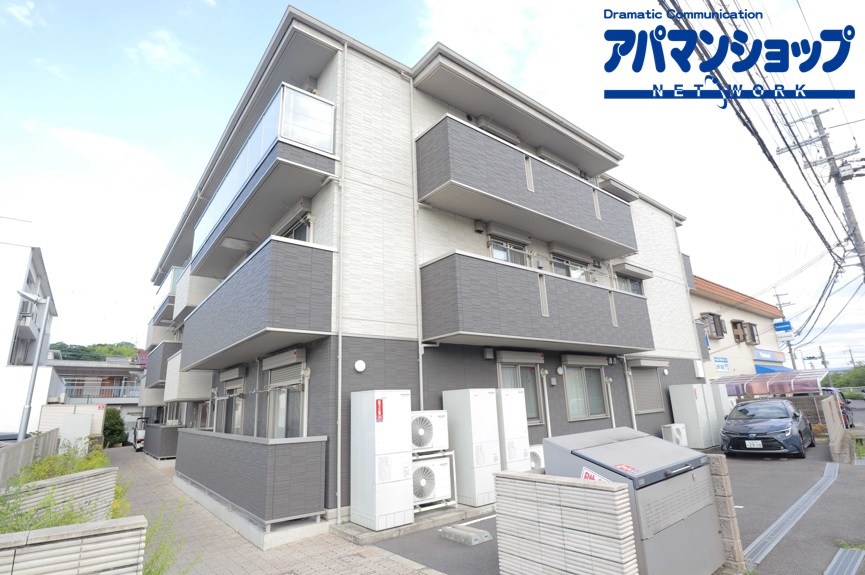 レセンテ生駒 202号室 外観