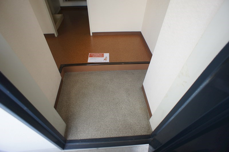 山善ハイツ 玄関