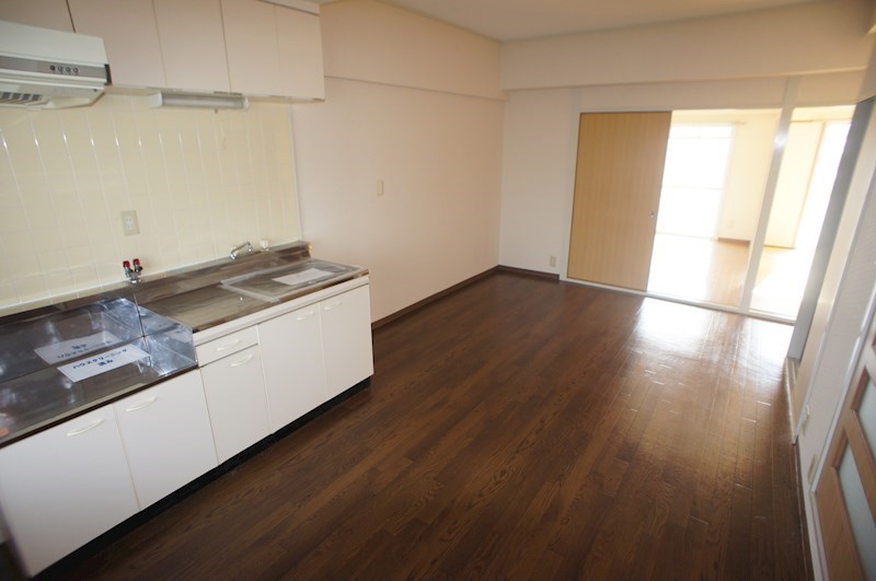 山善ハイツ リビング