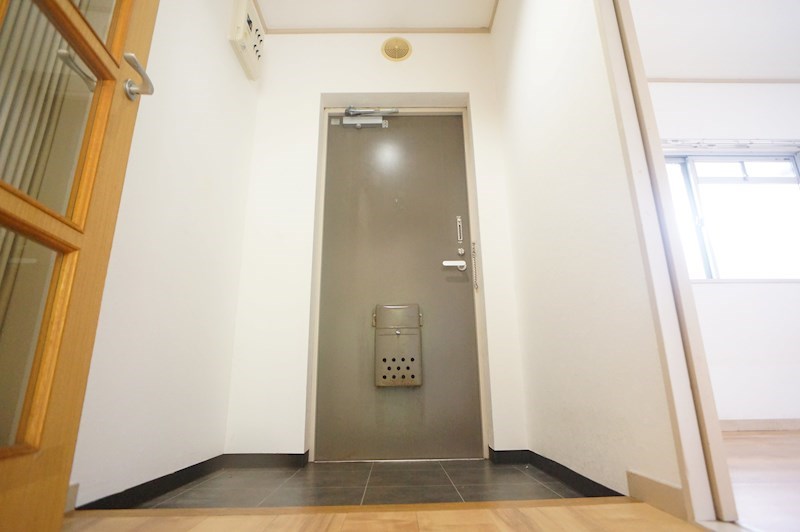 ザ・ラークハウスオブグリーン 玄関