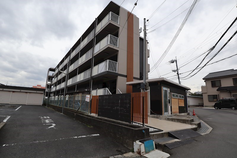 グランコート香芝 202号室 外観