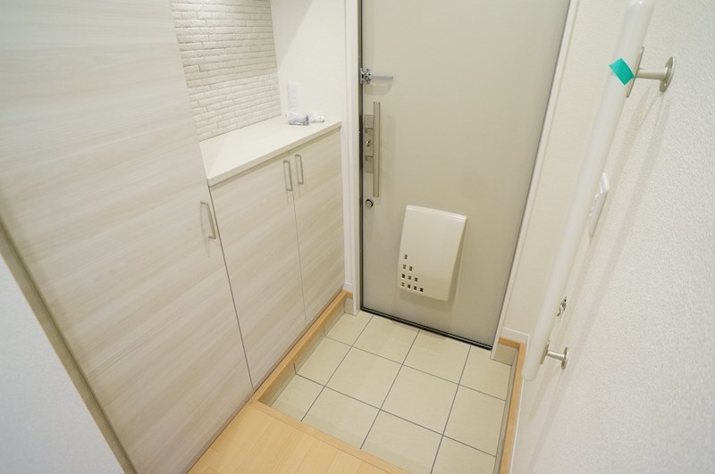 シャーメゾン　クレストＢ 玄関