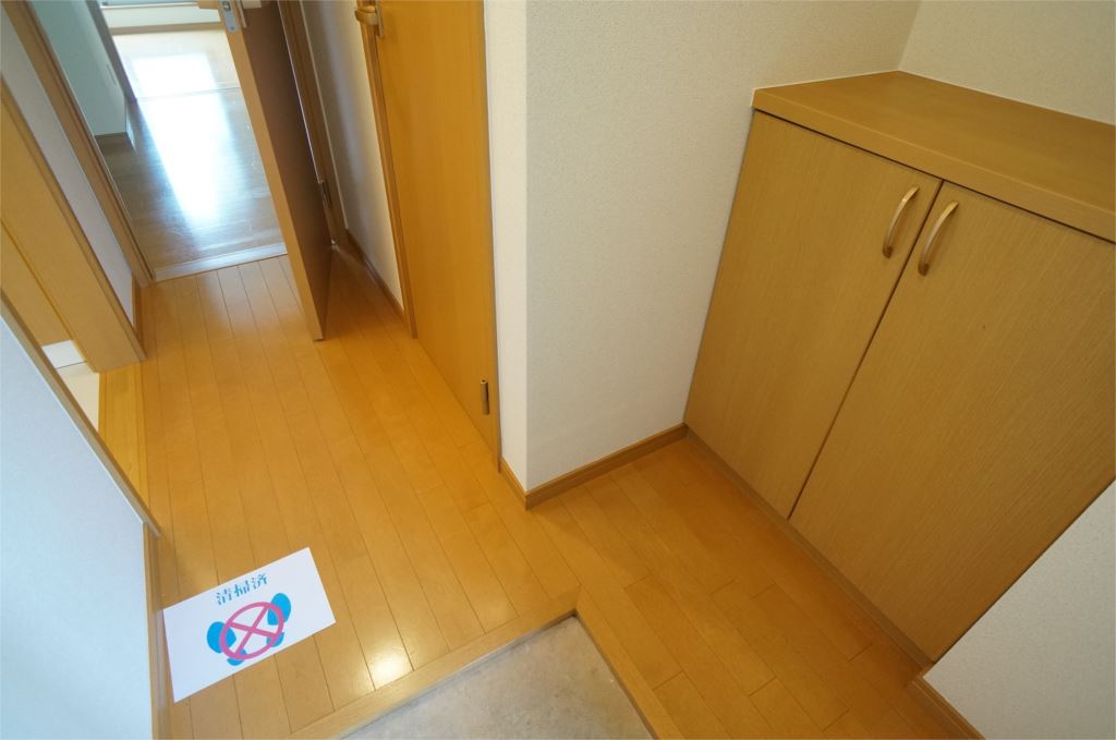 タウンコート大森 玄関