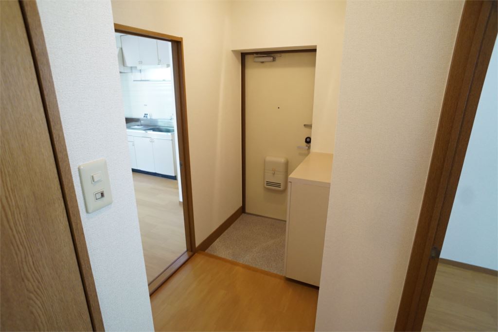 ハピネスＡ 玄関