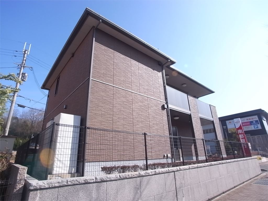シャーメゾン白庭台 102号室 外観