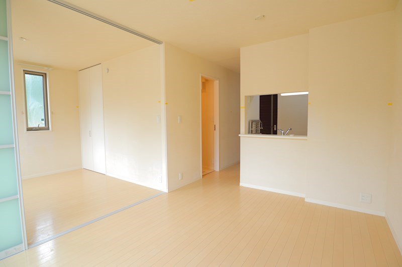 ホワイトガーデン リビング