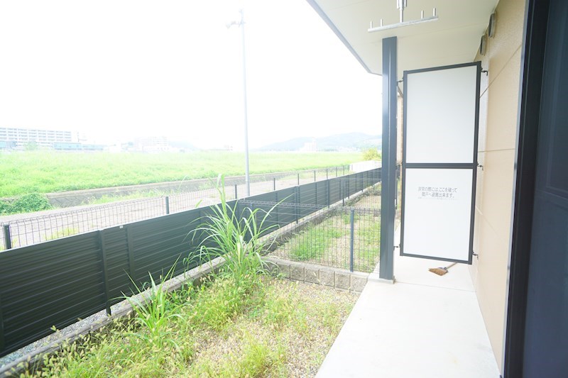 ヴィンテージ・ウッズ ベランダ