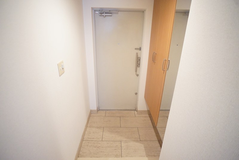 ファミーユ菅原 玄関