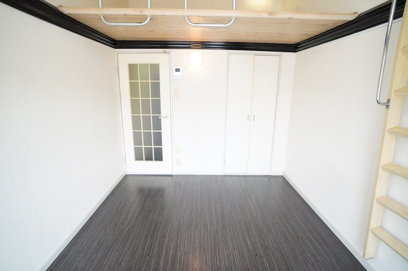 サクラコートナカタ リビング