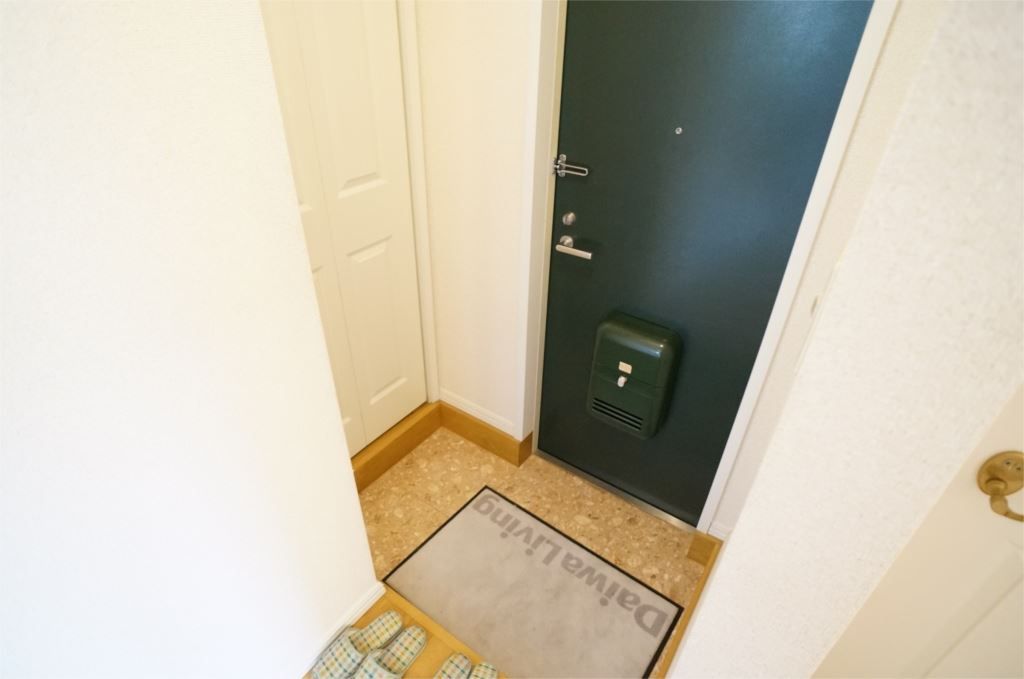 グランアベニュー真美Ｂ 玄関