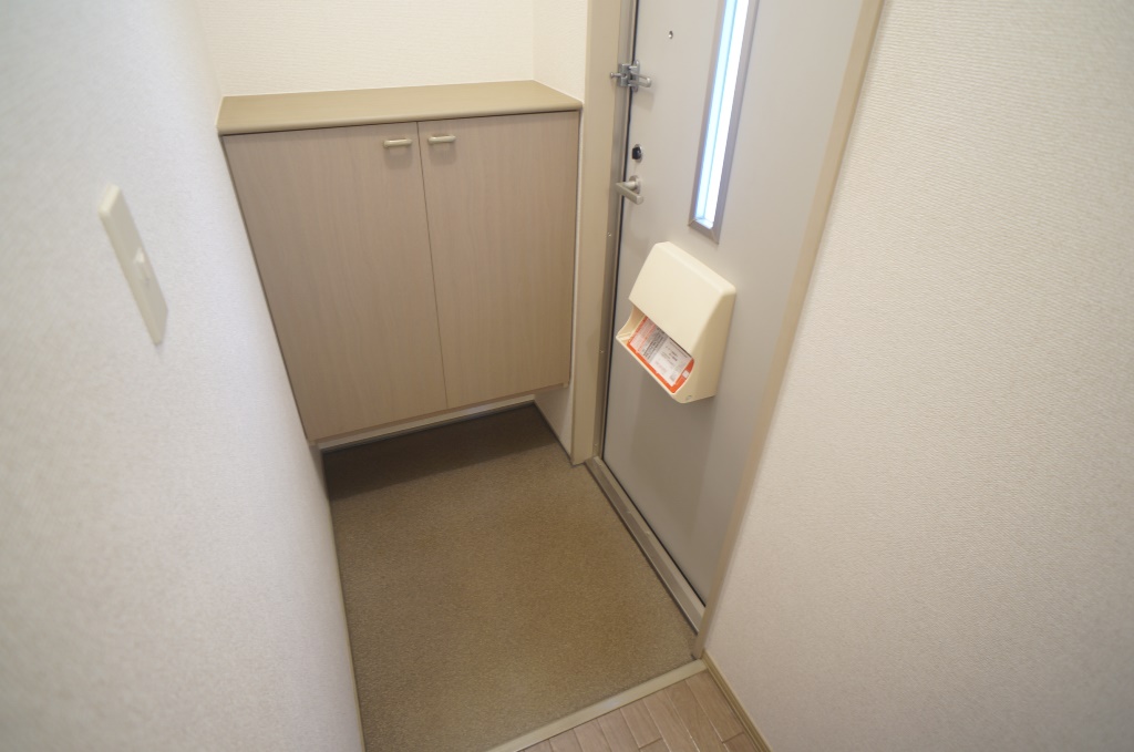 シャルムフルーレＡ棟 玄関