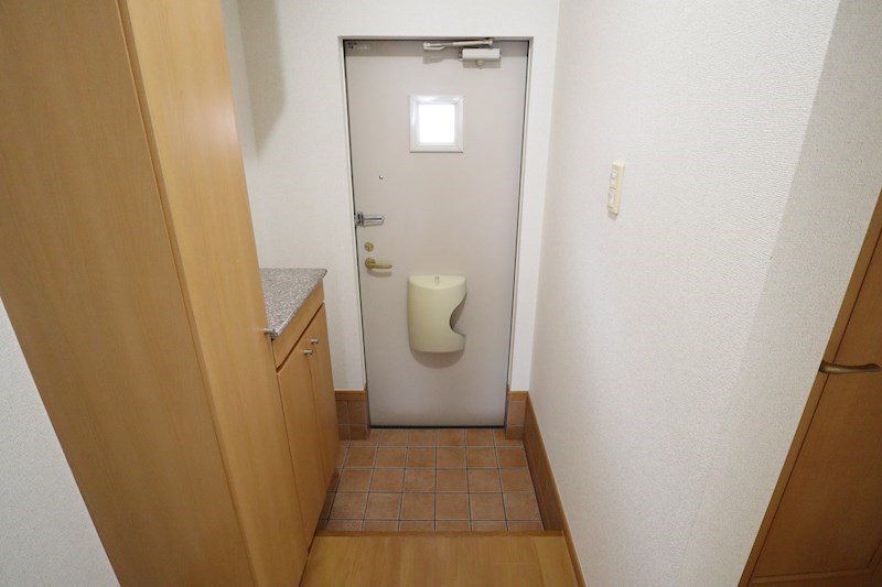 ポライトリーＡ 玄関
