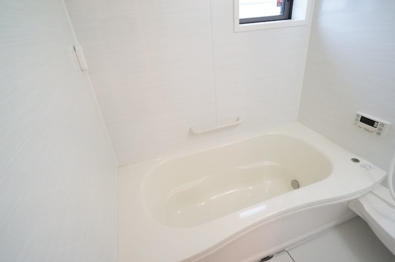 ロイヤルガーデンＥ棟 風呂画像