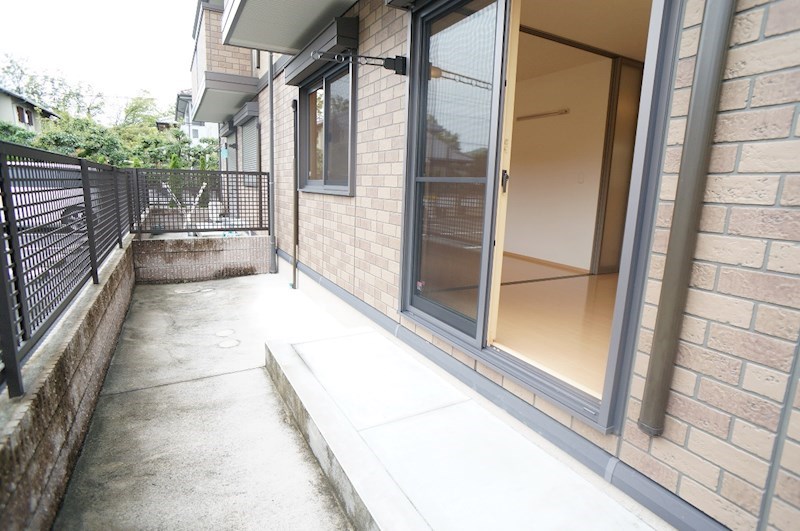 ロイヤルガーデンＥ棟 ベランダ