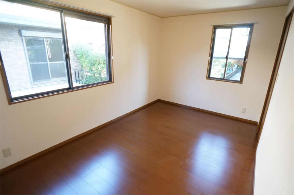 ロイヤルガーデンＤ棟 ベッドルーム