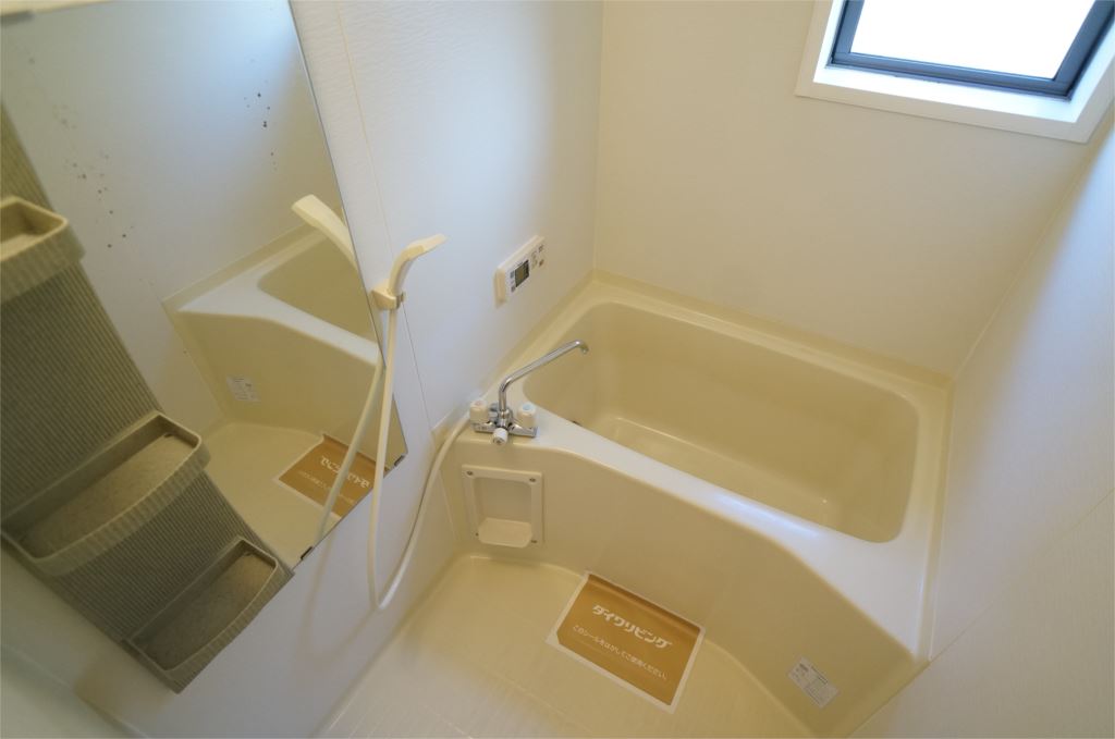 ロイヤルガーデンＤ棟 風呂画像