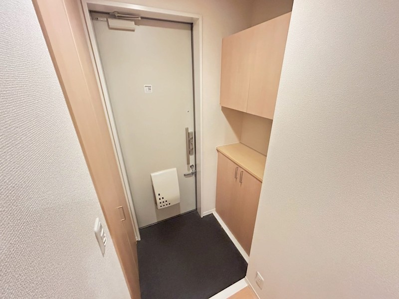 ホワイトヒルズ 玄関