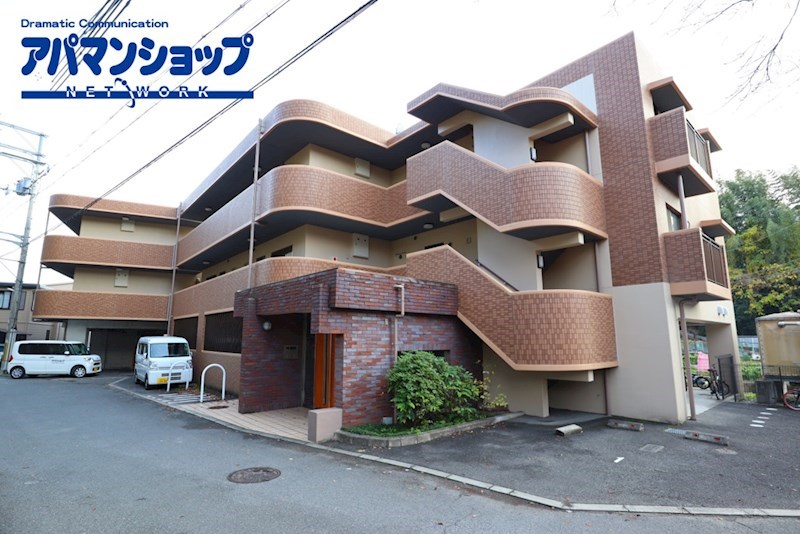 ラヴィーン・エミネンス 206号室 外観
