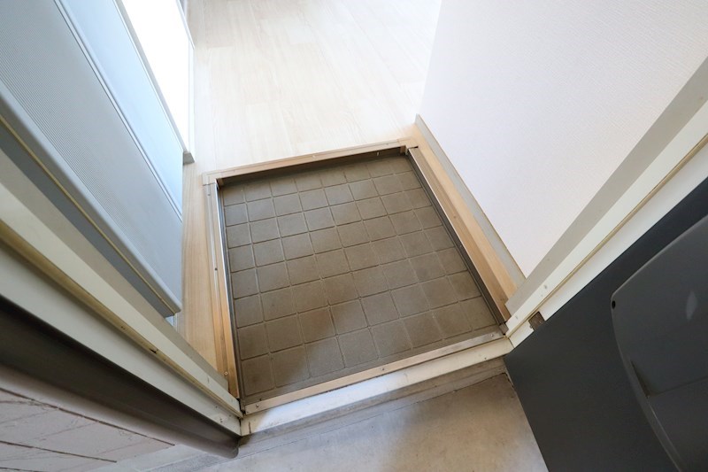 アルファ生駒 玄関