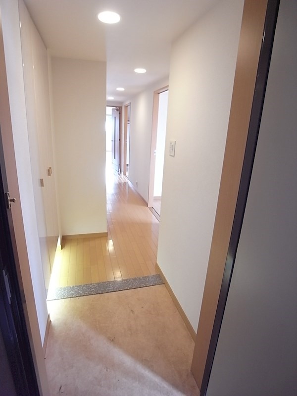 エクステージ東生駒 玄関