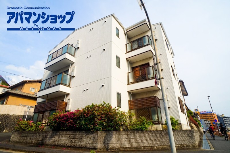 ジュネス東生駒 105号室 外観