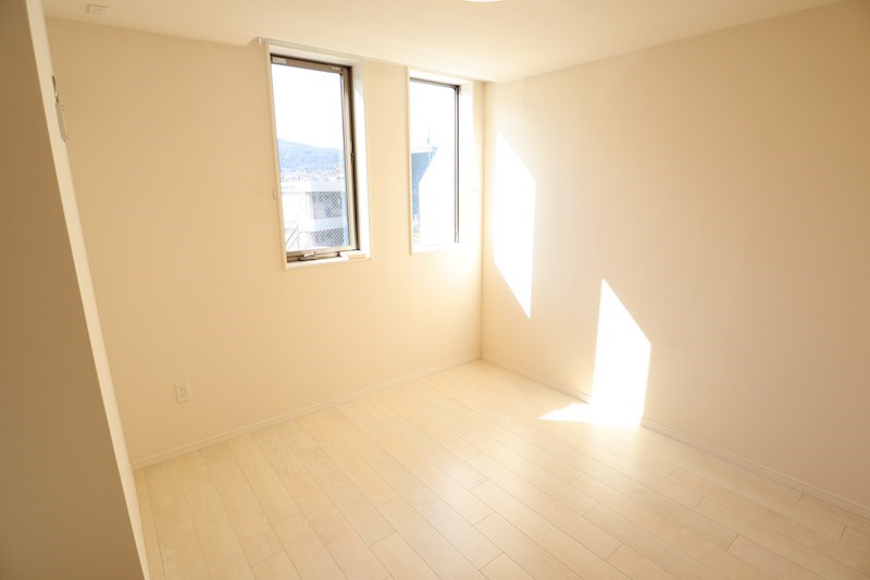 Ｌｉｖｒｅ東生駒 ベッドルーム