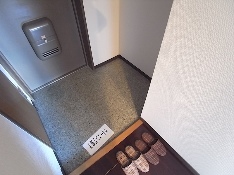 パストラール東生駒 玄関