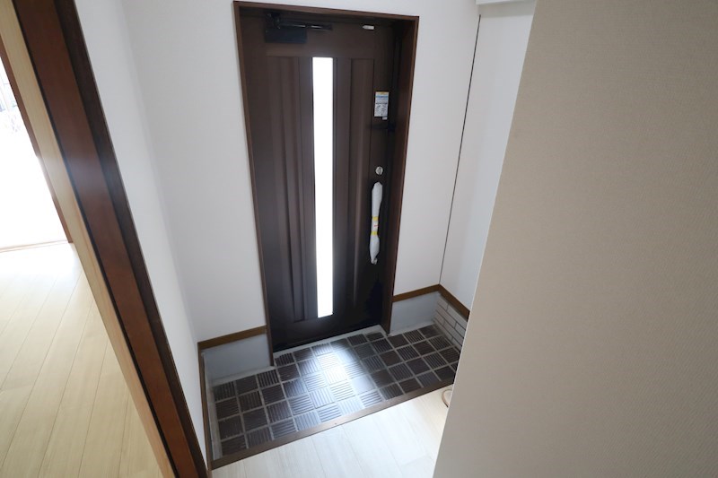 西池尻町戸建 玄関