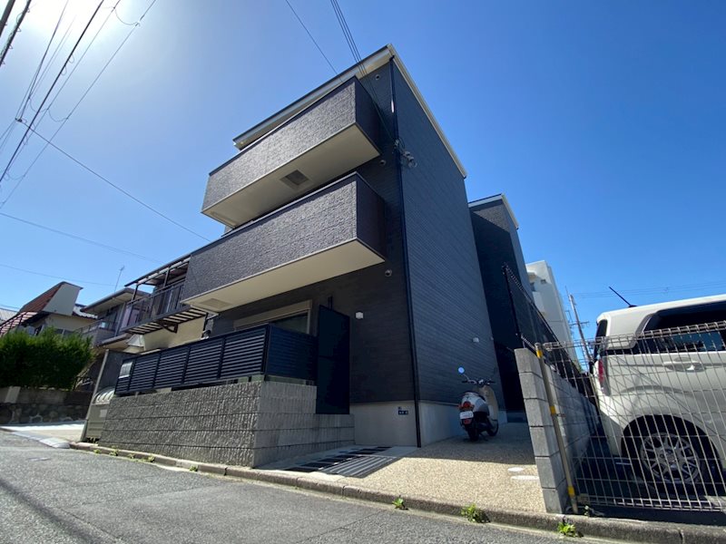 J.Qualior学園前 101号室 外観