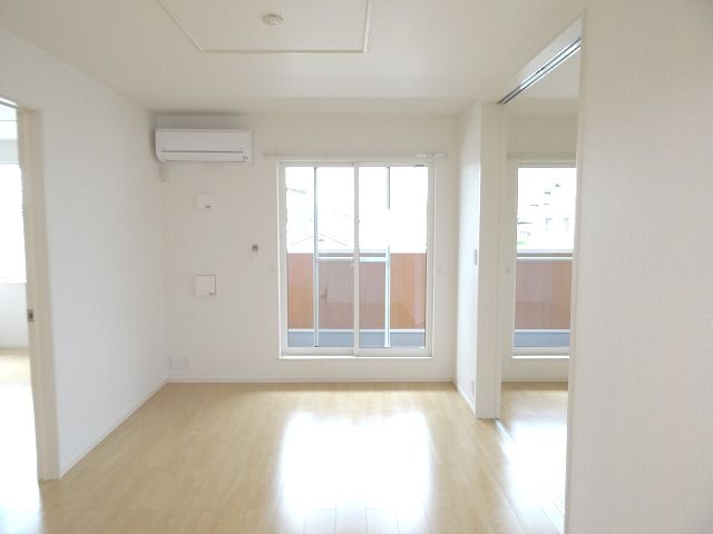 モン　ソレイユⅠ リビング