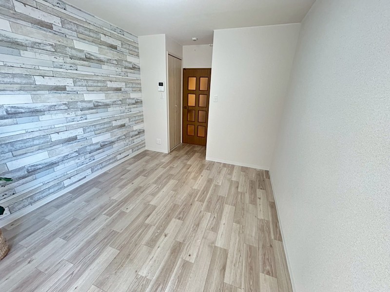 ロイヤルクリヨン リビング