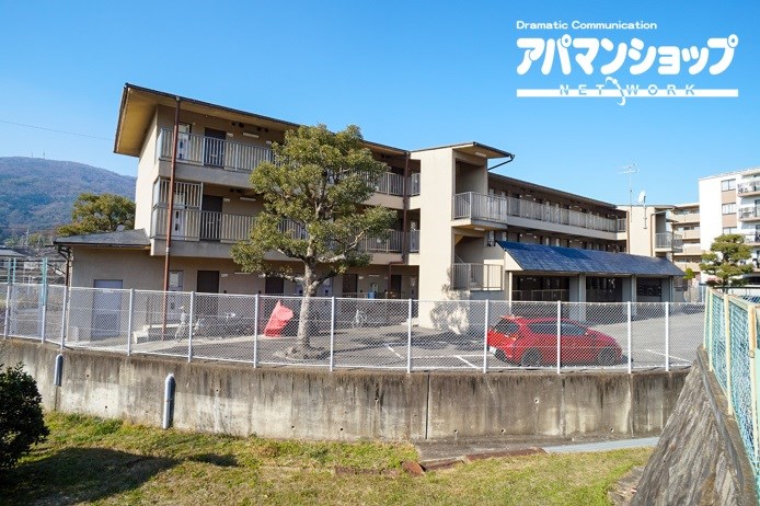 和州ロイヤルビル 外観
