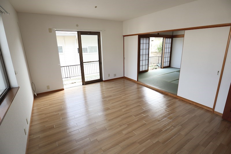 西旭ヶ丘一戸建て リビング