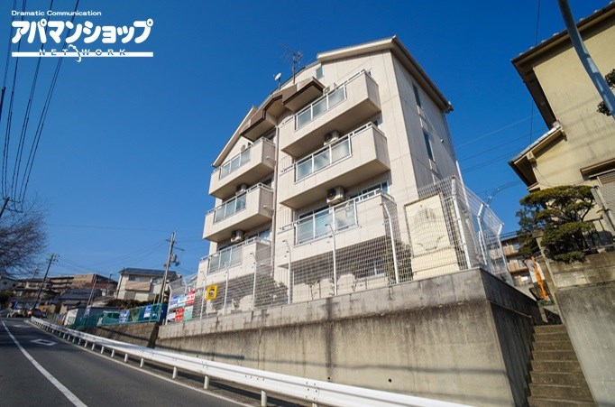 ファミール聖和 301号室 外観