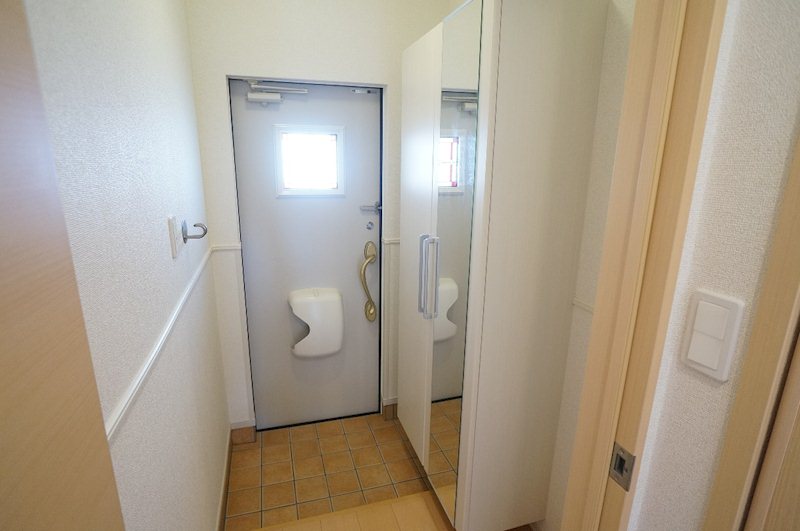 トゥジュール・アンサンブル 玄関