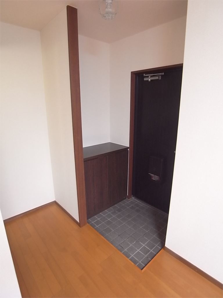 東生駒ツインビル２号館 玄関