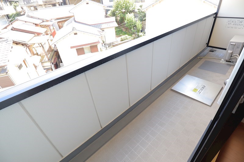 アヴェニュー東松ヶ丘 ベランダ