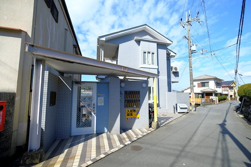 シティパレス生駒東松ヶ丘Ｐ２ 302号室 外観