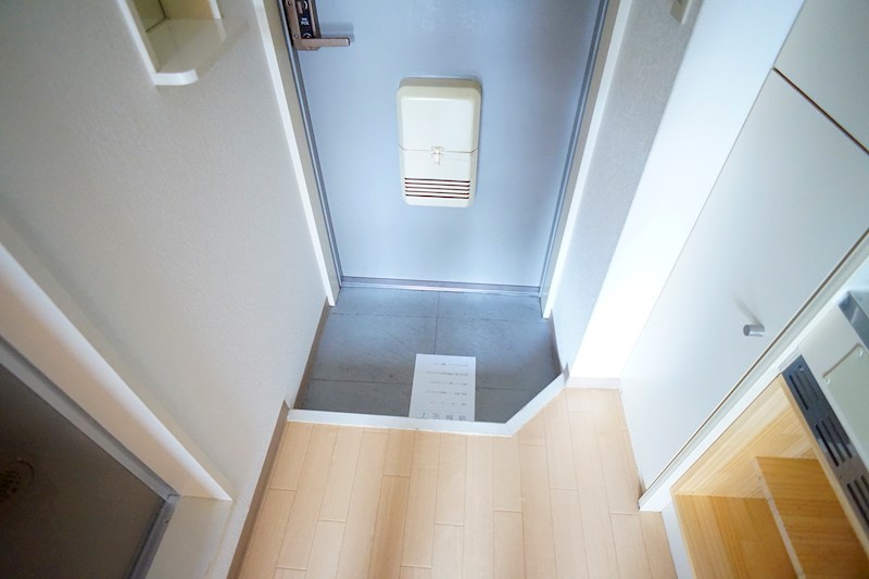 シティパレス生駒東松ヶ丘Ｐ２ 玄関