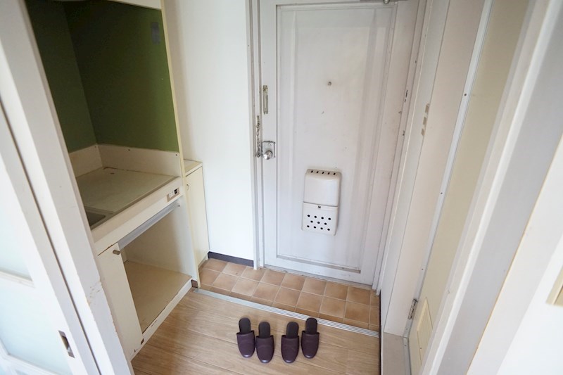 スタンドアップ本町 玄関