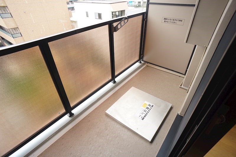 幸court nara sanjo ベランダ