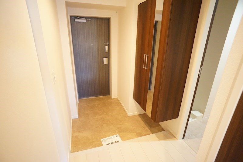 幸court nara sanjo 玄関