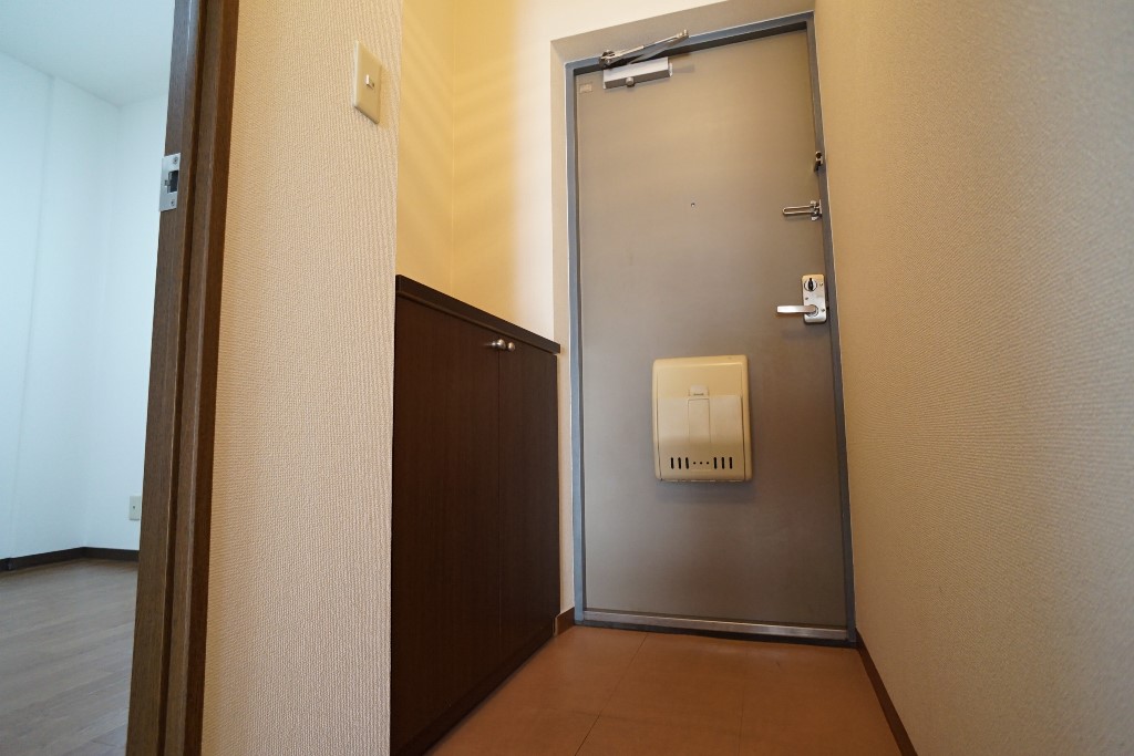 シェーヌ生駒 玄関