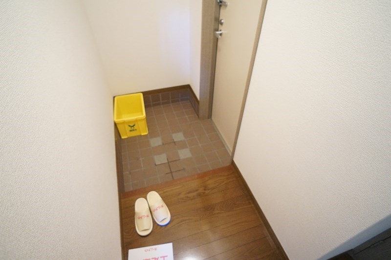 シャンクレール弐番館 玄関